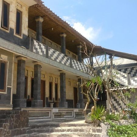 โรงแรมกัมปุง ดรีนี Brono ภายนอก รูปภาพ